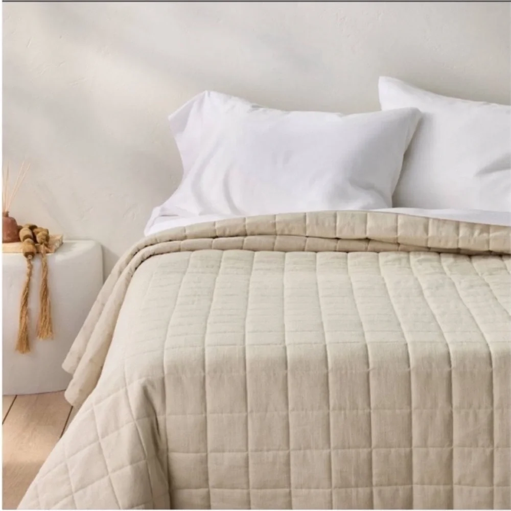 NWT King Heavyweight Linen Blend Quilt + 2 King Shams Natural - Casaluna